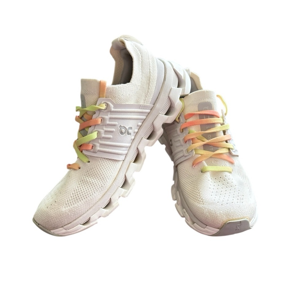 On Running Off White Sneakers with Colorful Laces - Picture 4 of 10